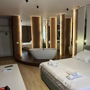 Capital Center تيرانا